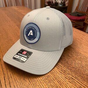 Men's Al's Sporting Goods Gray Snapback Mesh Back Trucker Hat Cap*
